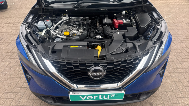 Nissan Qashqai 1.3 DiG-T MH 158 N-Connecta 5dr Xtronic Petrol Hatchback